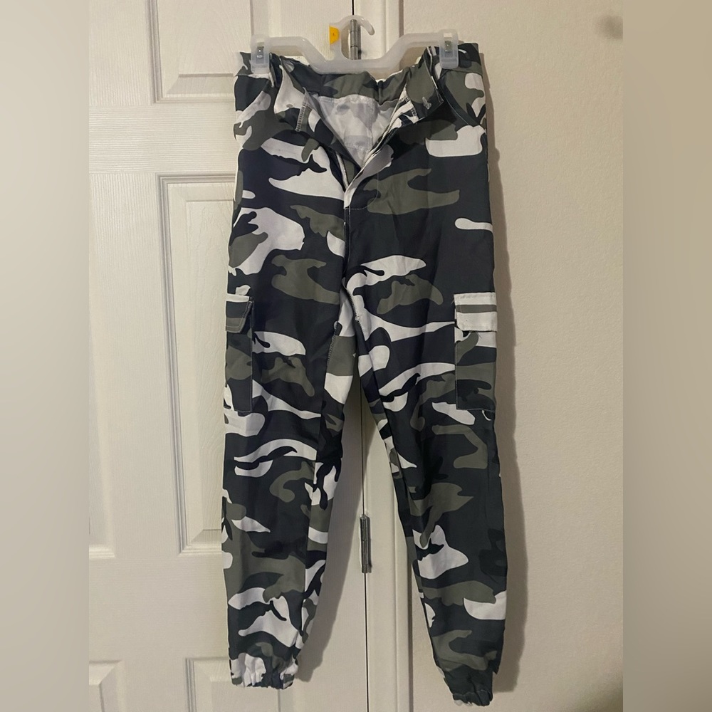Black and White cargo pants, thin material